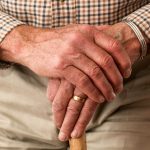 Łóżko rehabilitacyjne dla seniora